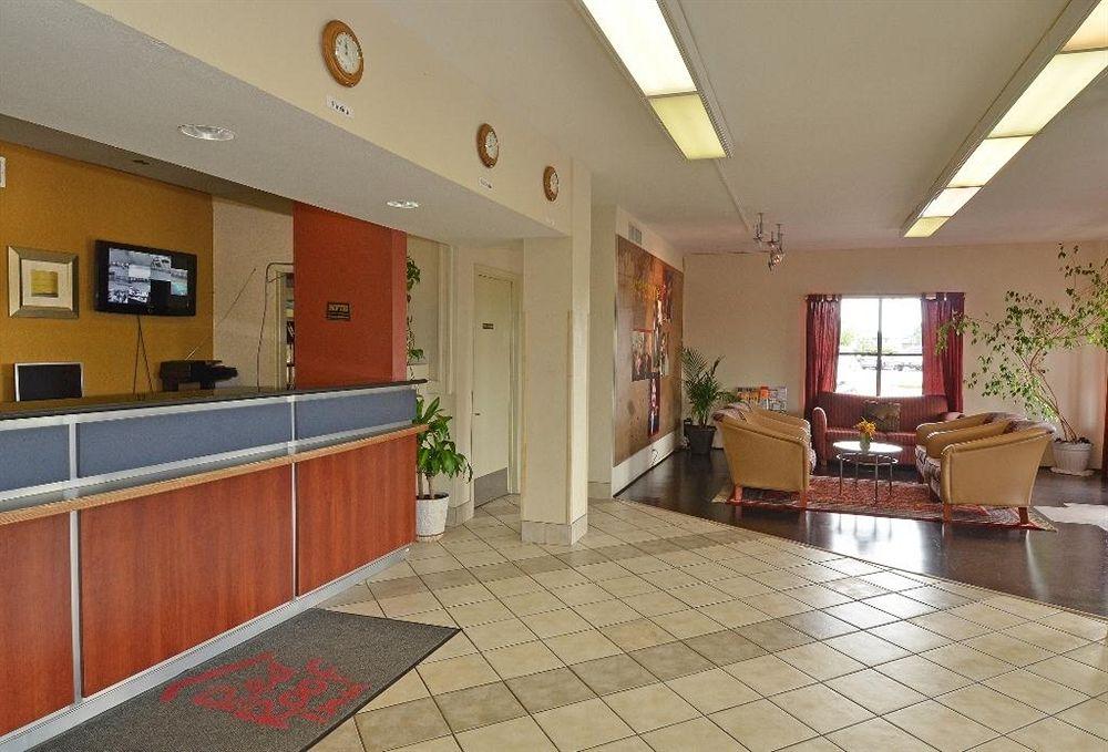 Hometowne Studios By Red Roof San Antonio E - Frost Bank Center Εξωτερικό φωτογραφία